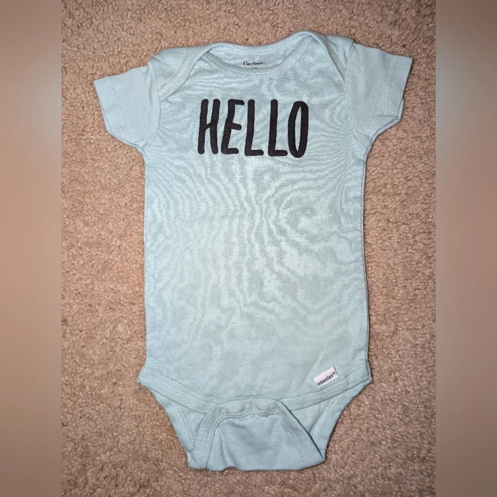 Onesie Set size 3-6 months